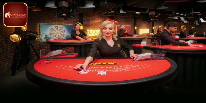 Sảnh Rồng Hổ thu hút đông đảo người chơi